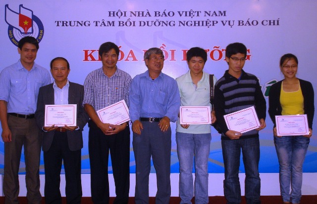 ເສີມຂະຫຍາຍບົດບາດເປັນປະຈຳ ຂອງສະມາຄົມນັກຂ່າວທ້ອງຖິ່ນ